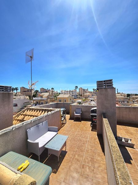 Foto e88aa22a-0b23-44ac-aeeb-9146055dc2d9. Casa amb piscina a La Florida Orihuela