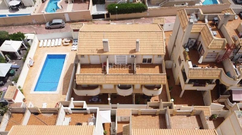 Foto ec53f055-7ce8-4b6f-b98f-af8257f13f02. Casa amb piscina a La Florida Orihuela