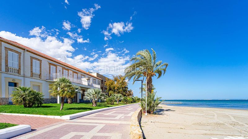 Foto c9e301fc-1a30-42dd-8650-dc5d04d6987a. Casa amb aparcament a Centro Alcázares (Los)