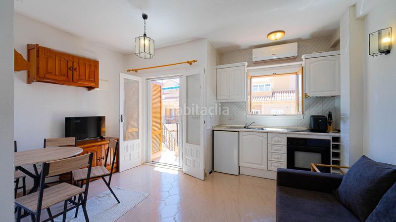 Foto b06f14e6-a821-4147-8691-8ab80a3f9209. Casa amb piscina a Zona Carrefour - Urbanizaciones Torrevieja