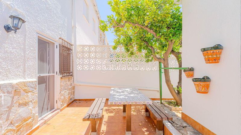 Foto 3f02205a-a531-4a75-8e4a-45f1a15d8ec8. Casa amb aparcament a Los Balcones-Los Altos Torrevieja