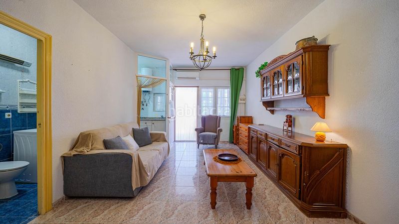 Foto bfcef8a8-7ee2-4a59-88b8-5d0703a91cd6. Casa amb aparcament a Los Balcones-Los Altos Torrevieja