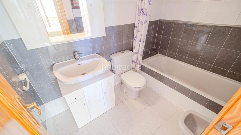 Foto 61f2eb0f-fa25-4473-89df-ff168bcc6d02. Apartament amb piscina a Parque de las Naciones Torrevieja