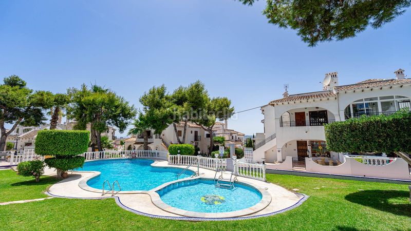 Foto d82ae7ff-4005-4bb2-9652-4c913111349f. Casa amb piscina a Aguas Nuevas Torrevieja
