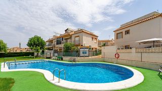 Casa  Torreblanca. Exclusivo apartamento en planta alta en urbanización cerrada con