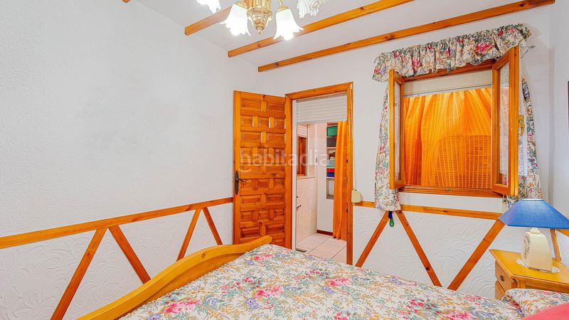 Foto c725f69e-e165-4b0a-9ab7-aca595b1f560. Casa adossada a Zona Carrefour - Urbanizaciones Torrevieja