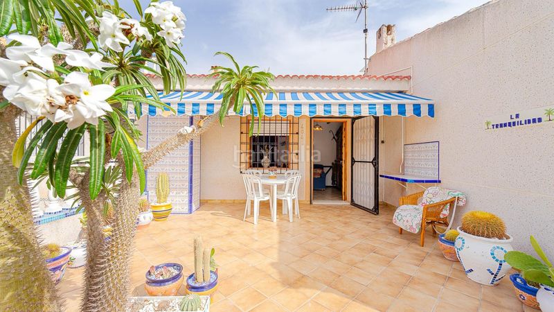 Foto fabc8bf0-5d7d-47e9-bb39-2dbaddd45ba4. Casa adossada a Zona Carrefour - Urbanizaciones Torrevieja