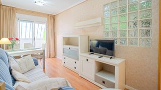 Apartment  Santa trinidad. Apartamento de dos dormitorios en excelente estado, junto al cen