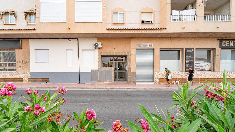 Foto 2ba94de3-1bf7-4346-a00e-a8e54c53bb6a. Ático  de 2 dormitorios con terraza y piscina comunitaria en El Molino, en Torrevieja