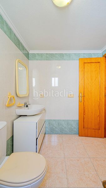 Foto 39a54162-8ee2-4902-922f-f0c3abe484bc. Ático  de 2 dormitorios con terraza y piscina comunitaria en El Molino, en Torrevieja
