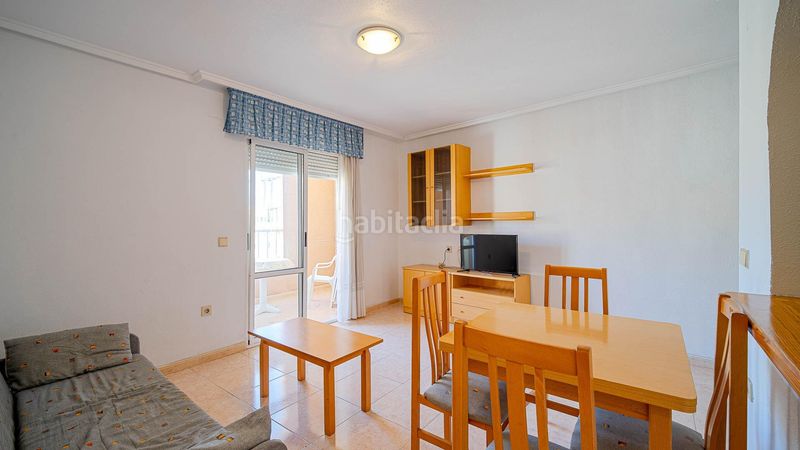 Foto b298232e-2778-4626-b6cf-b1ced7d77cd2. Ático  de 2 dormitorios con terraza y piscina comunitaria en El Molino, en Torrevieja