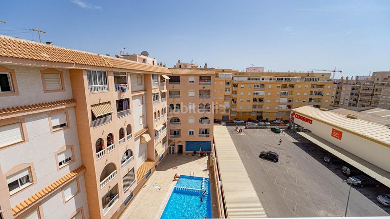 Foto b88d2d64-f289-4e80-a658-15f659597faa. Ático  de 2 dormitorios con terraza y piscina comunitaria en El Molino, en Torrevieja