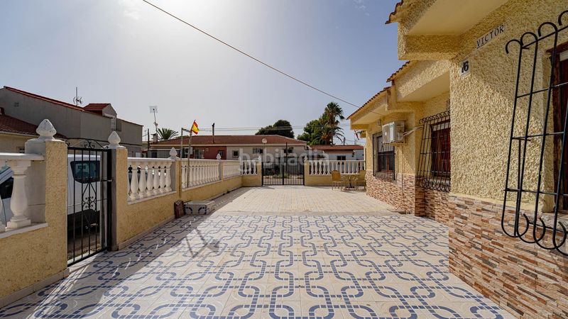 Foto 3b7d76a9-f999-4d84-8f8c-9e7b2b1e2053. Casa a Zona Carrefour - Urbanizaciones Torrevieja