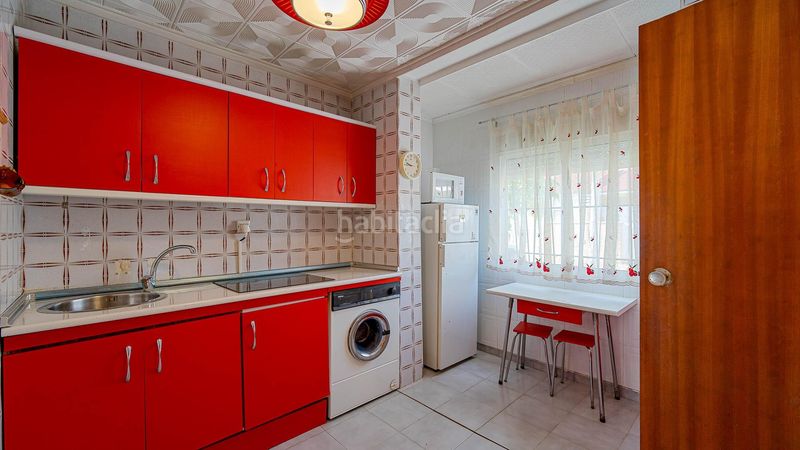 Foto be9e1c7d-03b8-420e-9c5f-bbede929ff6a. Casa a Zona Carrefour - Urbanizaciones Torrevieja