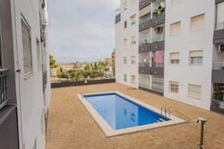 Apartament  San emigdio. Apartamento de 2 dormitorios con piscina comunitaria en torrevie