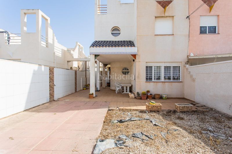 Foto ec963865-fdba-450e-8560-02f4fb3e173e. Casa a Zona Carrefour - Urbanizaciones Torrevieja