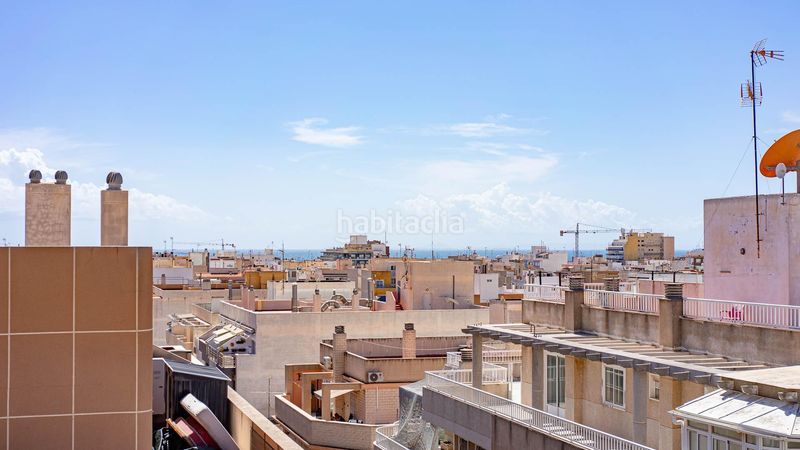 Foto 9d37f3ec-3d57-43dd-b924-c622bb0dd8f9. Àtic amb piscina a Antonio Machado Torrevieja
