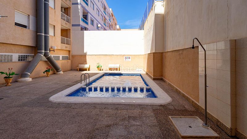 Foto c8f526b6-7af1-46ef-99bf-99c259e41c12. Àtic amb piscina a Antonio Machado Torrevieja