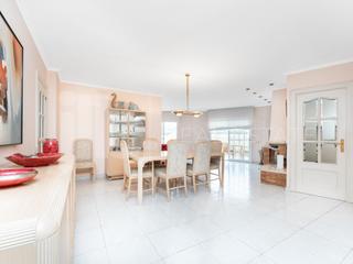 Apartament a Centre-Platja. Luminoso piso en venta con terraza y vistas despejadas