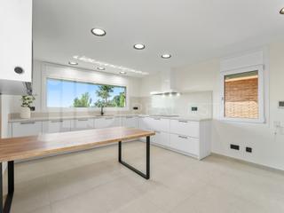 Casa  N/a. Exclusiva casa independiente en corbera de llobregat  urbanizaci