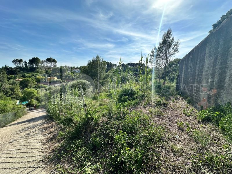 Foto e2e695af-1144-4b31-9041-4b1891af4255. Terreny residencial a Sant Muç Rubí