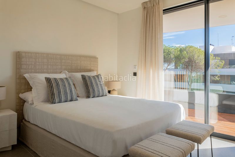 Foto fff0525f-d541-46cb-9a5c-e7f7dc5f8824. Apartament amb aparcament piscina a Sotogrande alto Sotogrande