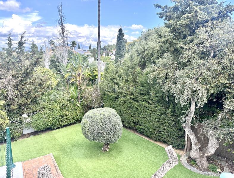 Foto 1a2fa093-3add-480e-b27e-002540381781. Casa amb aparcament piscina a Sotogrande costa Sotogrande