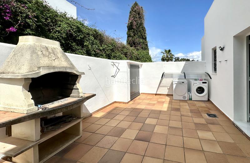 Foto 5f66bb58-9725-4cce-9dbf-7bdd5619a03e. Casa amb aparcament piscina a Sotogrande costa Sotogrande