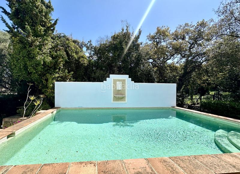 Foto 9039ea86-92db-40fd-9598-3bbbaaef3ba0. Casa amb aparcament piscina a Sotogrande costa Sotogrande