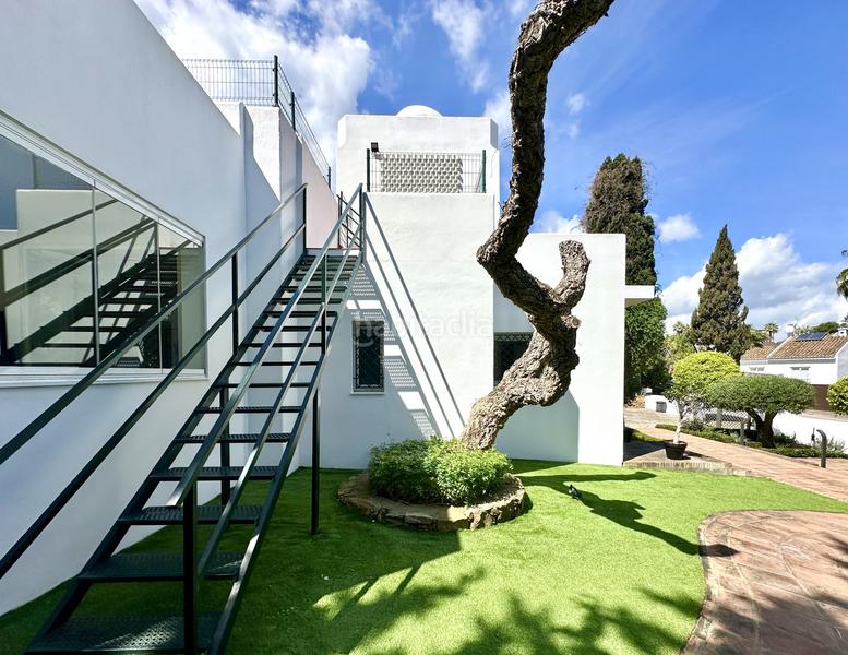 Foto c42e6fd5-e80e-44f0-b666-93fa00b16165. Casa amb aparcament piscina a Sotogrande costa Sotogrande