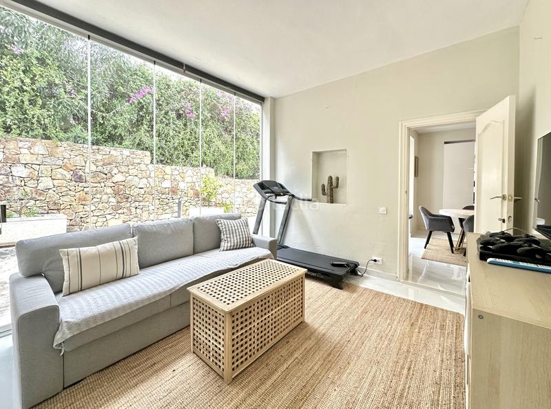 Foto d14f46fa-1bbf-4d7a-90a5-cf207c4daacf. Casa amb aparcament piscina a Sotogrande costa Sotogrande