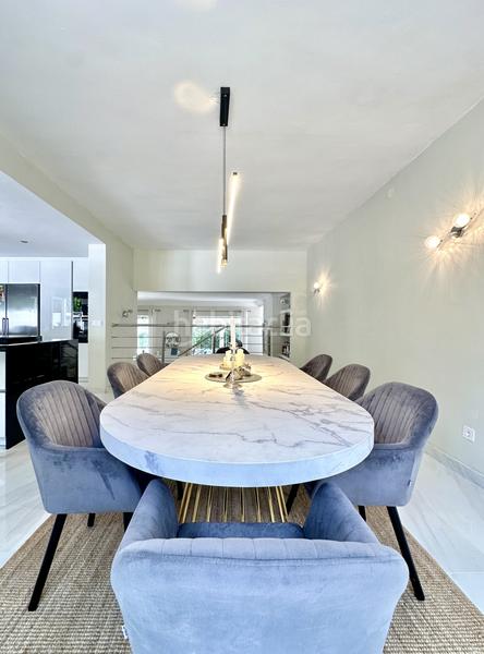 Foto d88450fc-ec35-4dcf-b46b-76e1e141fa42. Casa amb aparcament piscina a Sotogrande costa Sotogrande