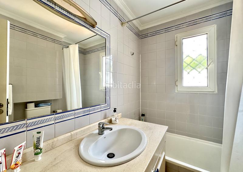 Foto dd1d878f-18f8-4f5a-8f7b-c2366f01b365. Casa amb aparcament piscina a Sotogrande costa Sotogrande