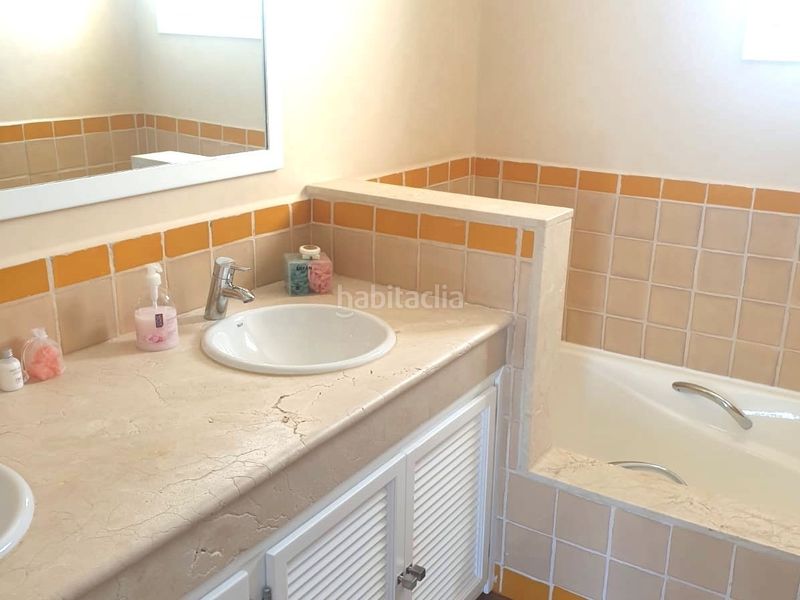 Foto e57d9c88-1adb-4e81-be26-0e7fa2666e66. Alquiler casa adosada townhouse cortijos de la reserva en Sotogrande