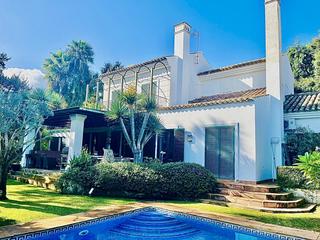 Casa a Sotogrande Costa. Villa sotogrande costa zona b