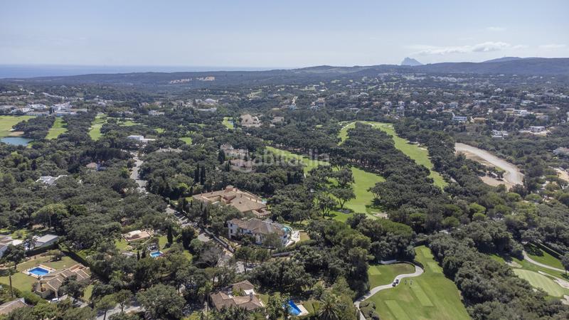 Foto 40e9828c-61ac-4798-9d05-5dfdc7a65b88. Casa amb calefacció aparcament piscina a Sotogrande alto Sotogrande