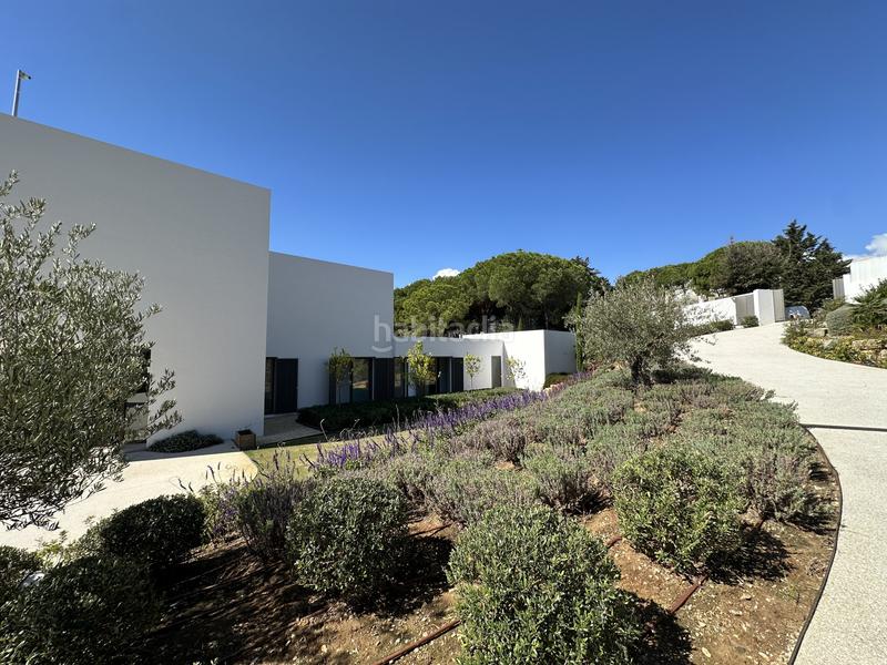 Foto b8bd8cd6-0e5e-4dbc-abab-74bce18d1946. Casa con parcheggio piscina in Sotogrande alto Sotogrande