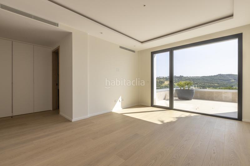 Foto b4fede71-1db8-40c0-943c-cb16af1f4c6d. Casa con parcheggio piscina in Sotogrande alto Sotogrande