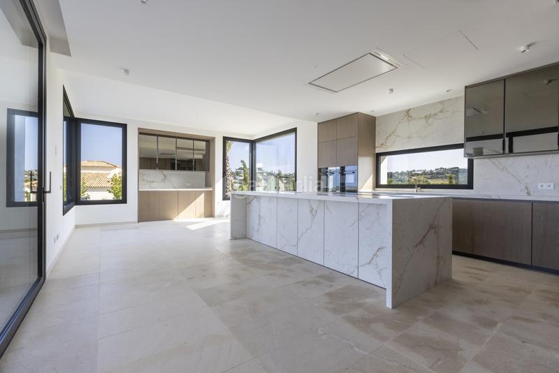 Foto c92c8f6b-e1f1-4e48-a8eb-6455ece8197c. Casa con parcheggio piscina in Sotogrande alto Sotogrande