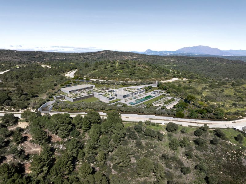 Foto 07061670-dee5-43c5-af6a-bd70203f8ef8. Casa amb aparcament piscina a Sotogrande alto Sotogrande