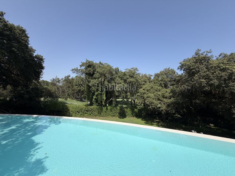 Foto 3f8f4628-9f85-435d-b1bc-0225defa0173. Casa amb calefacció aparcament piscina a Sotogrande costa Sotogrande
