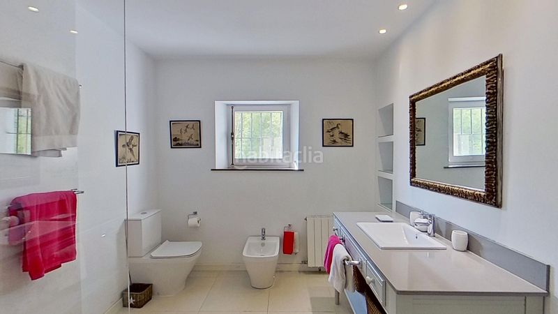 Foto 489bed1a-ec0f-4df8-850a-d4ef773d080a. Casa amb calefacció aparcament piscina a Sotogrande costa Sotogrande