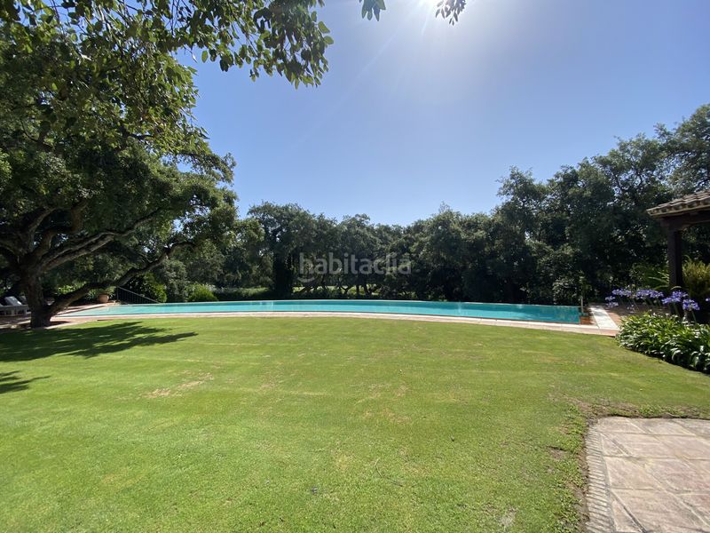 Foto 7b64c1d4-4b41-4312-920d-975ac832b4cd. Casa amb calefacció aparcament piscina a Sotogrande costa Sotogrande