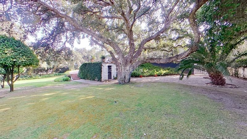 Foto ef7a24ed-af3f-42b4-9822-2c1528360102. Casa amb calefacció aparcament piscina a Sotogrande costa Sotogrande