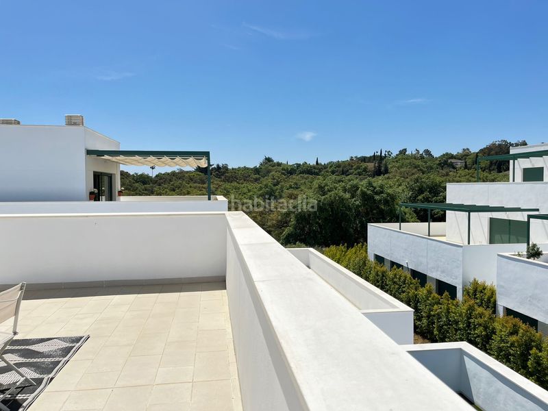 Foto c4717fc2-939a-447f-b29d-0aeecc983e8f. Àtic amb aparcament piscina a Sotogrande alto Sotogrande