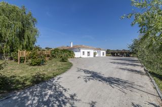 Casa a San Enrique-Guadiaro-Pueblo Nuevo. Finca los naranjos