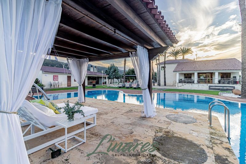 Foto dfa9f3e9-f254-4c14-9cbb-c711cbb06540. Chalet villa de ensueño con vistas al valle de la fuensanta. en Murcia