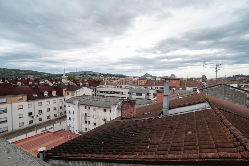 Foto b47eeef1-e684-4f5f-b7e9-f01f48a91c68. Pis amb calefacció a la pola Siero Siero