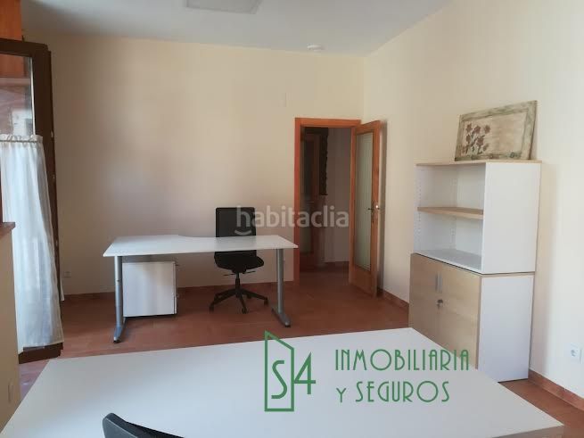 Foto c74547b9-5ffe-4977-88cf-c1ab3d11e218. Lloguer oficina a la pola Siero Siero