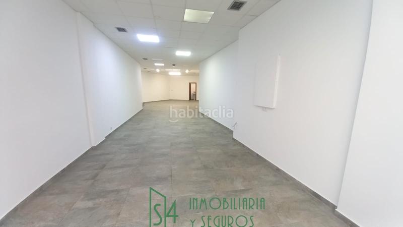 Foto 91e3f2e2-0fbf-482a-9c18-82438530931d. Lloguer local comercial a la pola Siero Siero